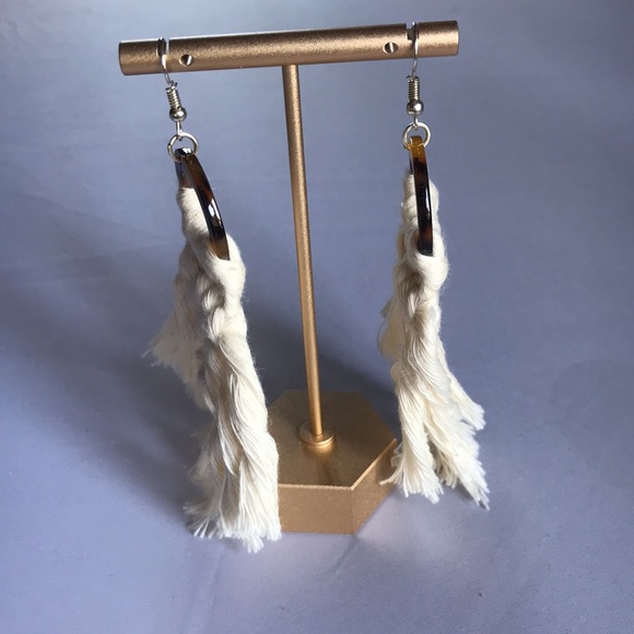 New! Tortoise Ring Macrame Drop Earrings - Picture 4 of 7